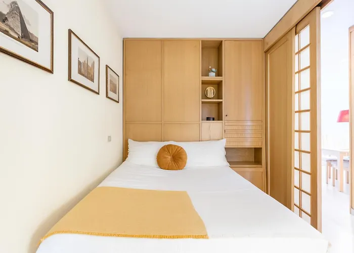 Hiro A Piazza Di Spagna Roma